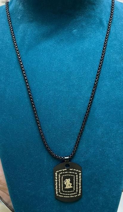 Hanuman Chalisa Pendant with Chain – Spiritual & Protective Jewelry